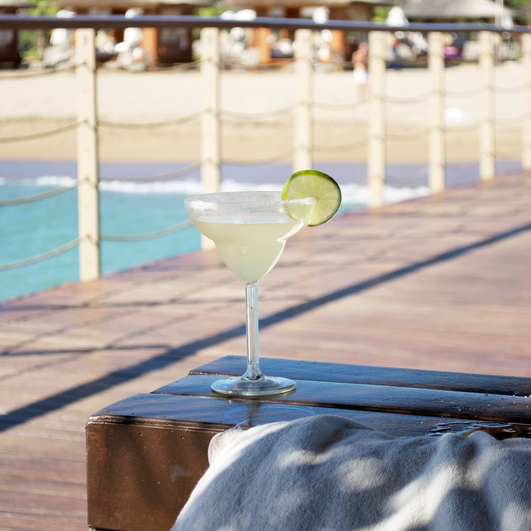 5 REFRESHING COCKTAILS FOR SUMMER - SUNNYLiFE UK