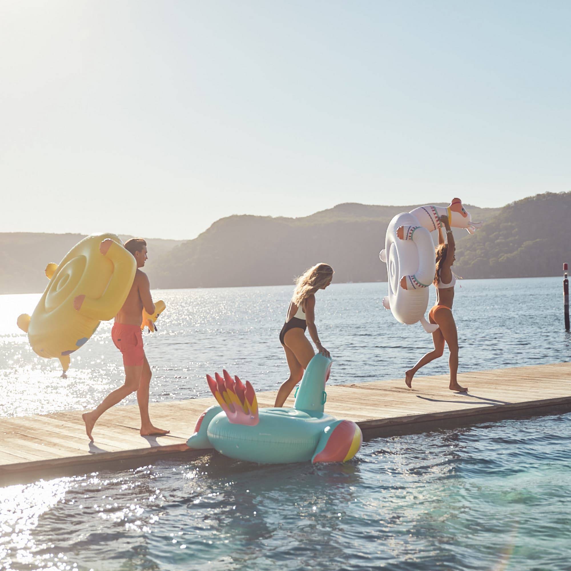 Meet Our Float Family - SUNNYLiFE UK