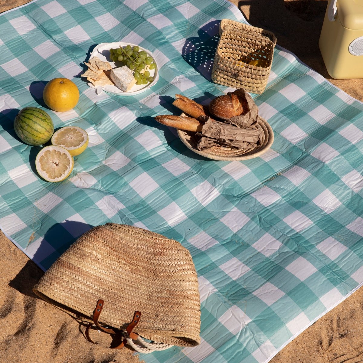 PICNIC DAYDREAMS - SUNNYLiFE UK