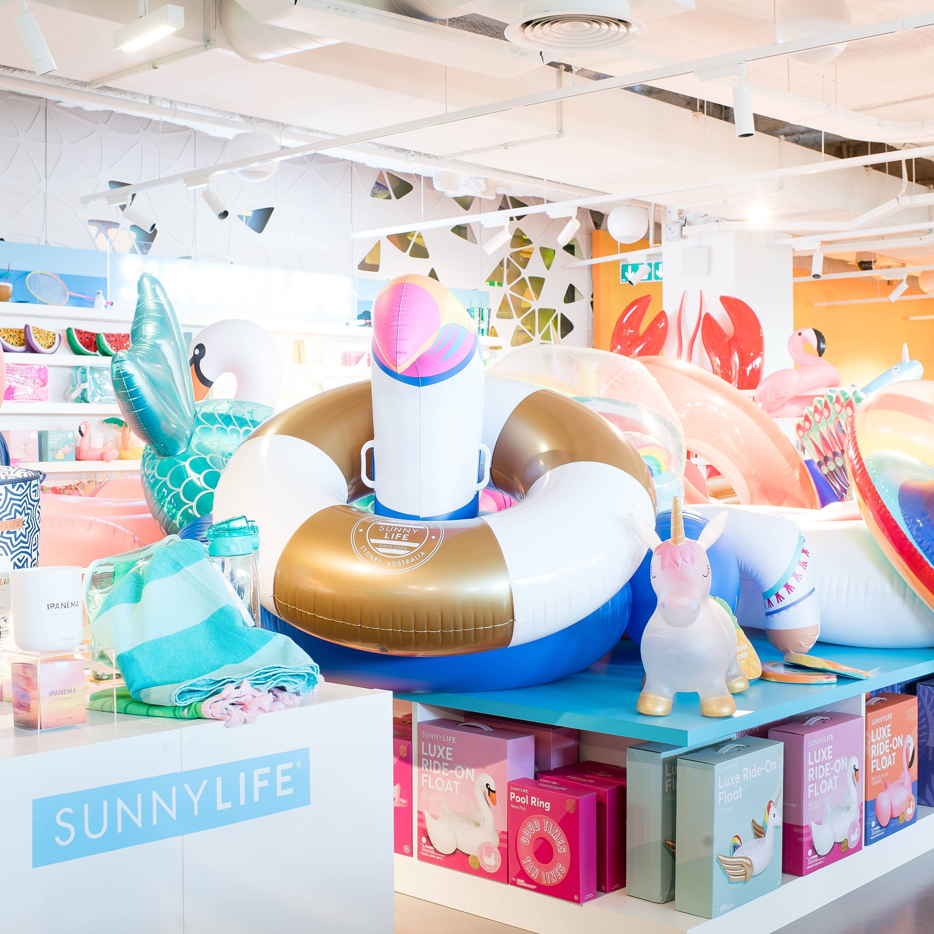 Popping Up In Le Printemps Hausmann, Paris - SUNNYLiFE UK