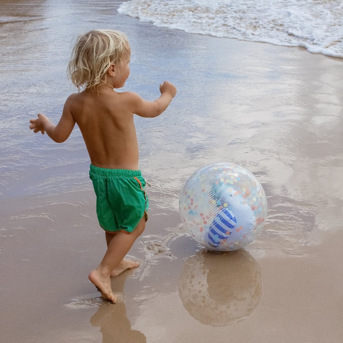 3D Inflatable Beach Ball - Sammy the Seagull - SUNNYLiFE UK