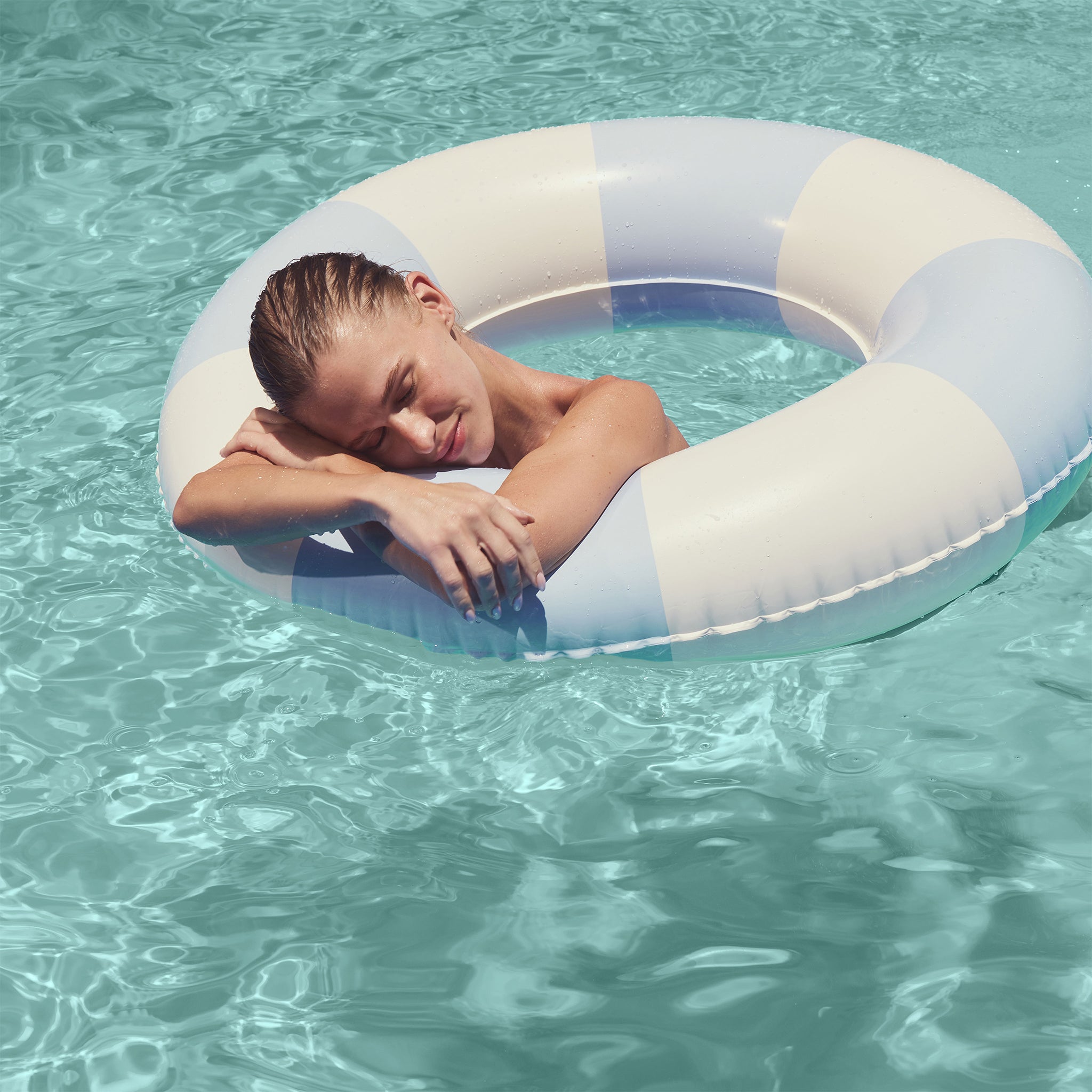Slim Tube Pool Ring - La Mer Med Blue