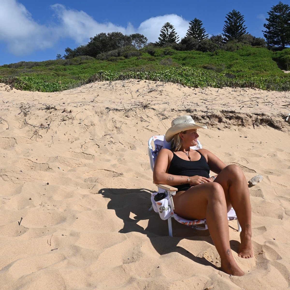 Luxe Beach Chair - Welcome to Paradise - SUNNYLiFE UK