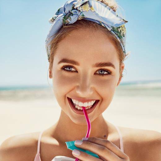 MEET KASSANDRA CLEMENTI: 10 FACTS ABOUT OUR BRAND-NEW AMBASSADOR - SUNNYLiFE UK