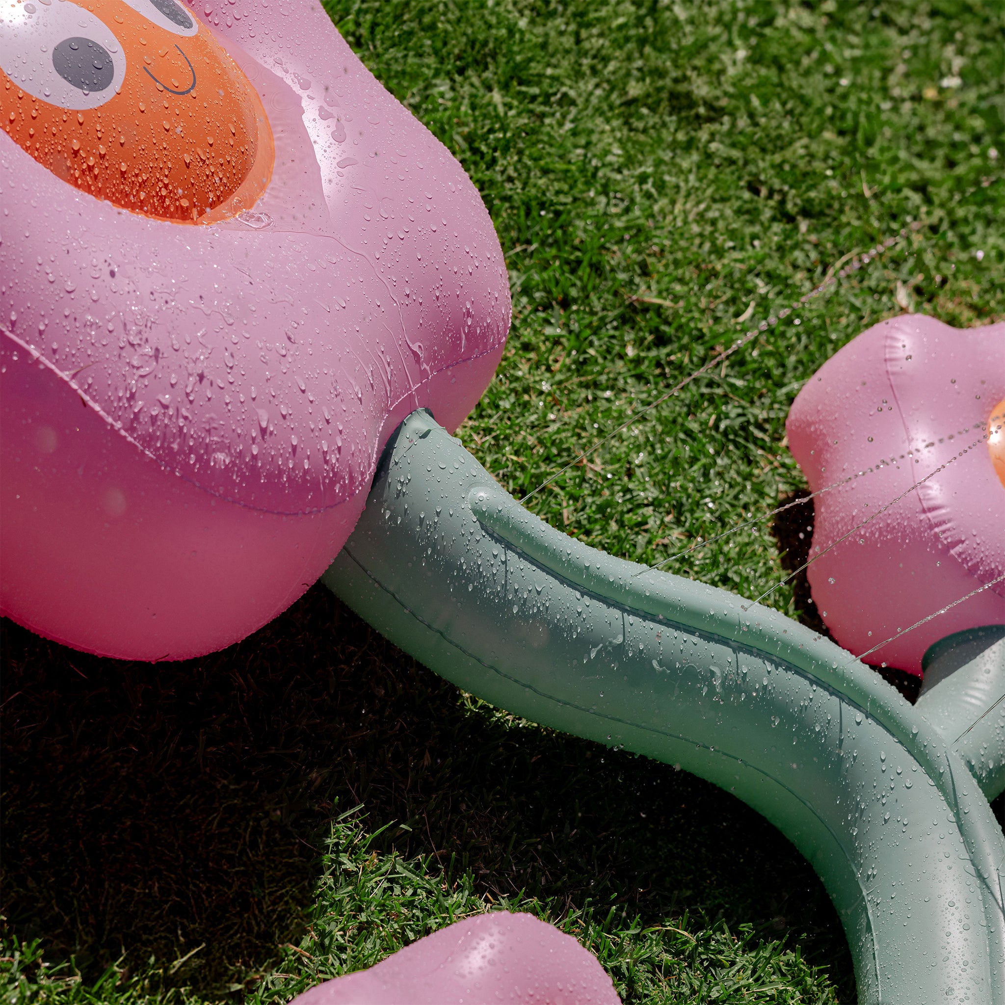 Inflatable Sprinkler - Poppy the Peach