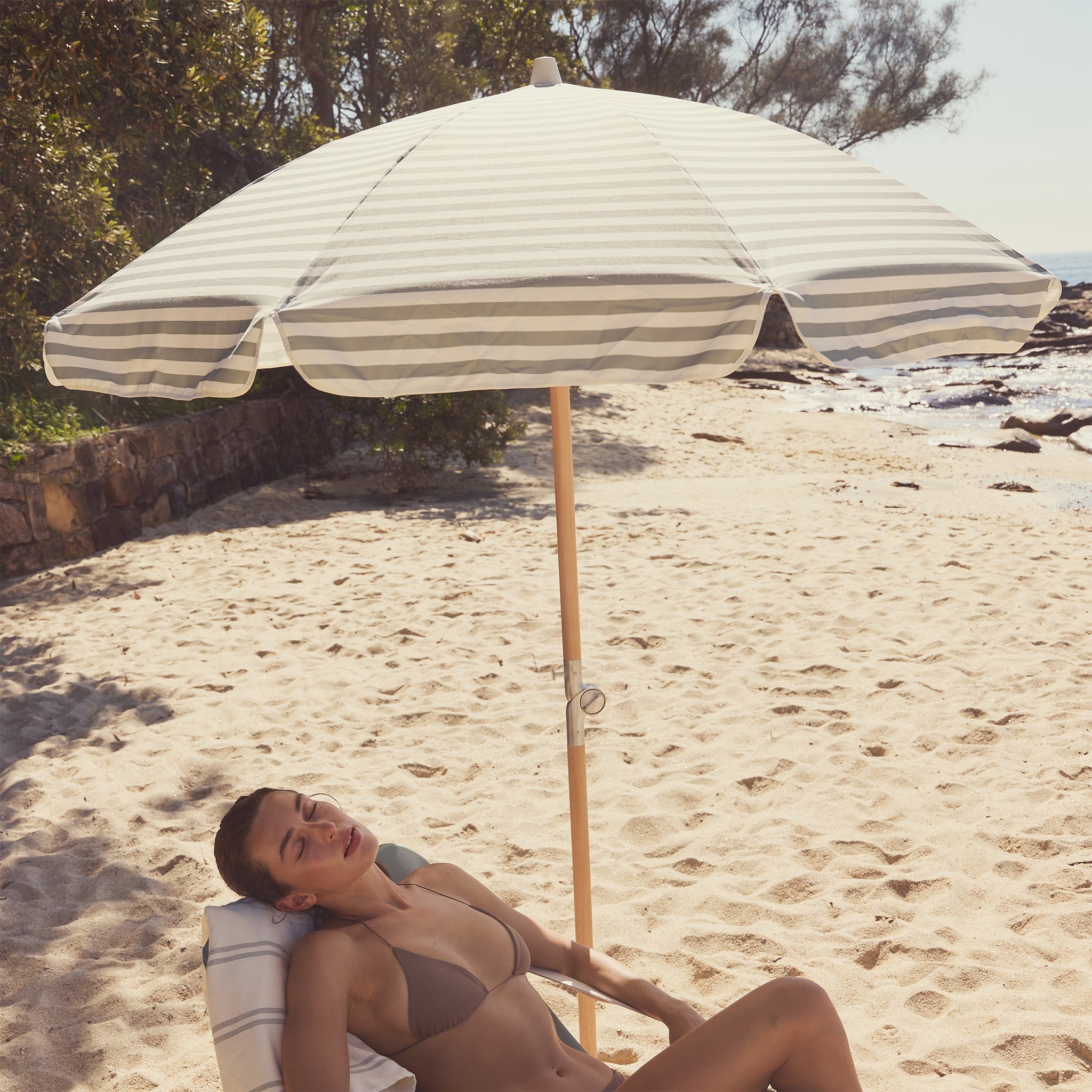 Luxe Beach Umbrella - Seagrass Stripe