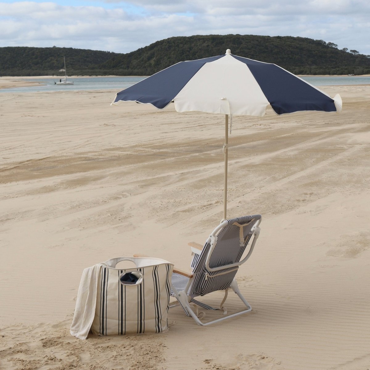 Compact Beach Umbrella - Marine - SUNNYLiFE UK