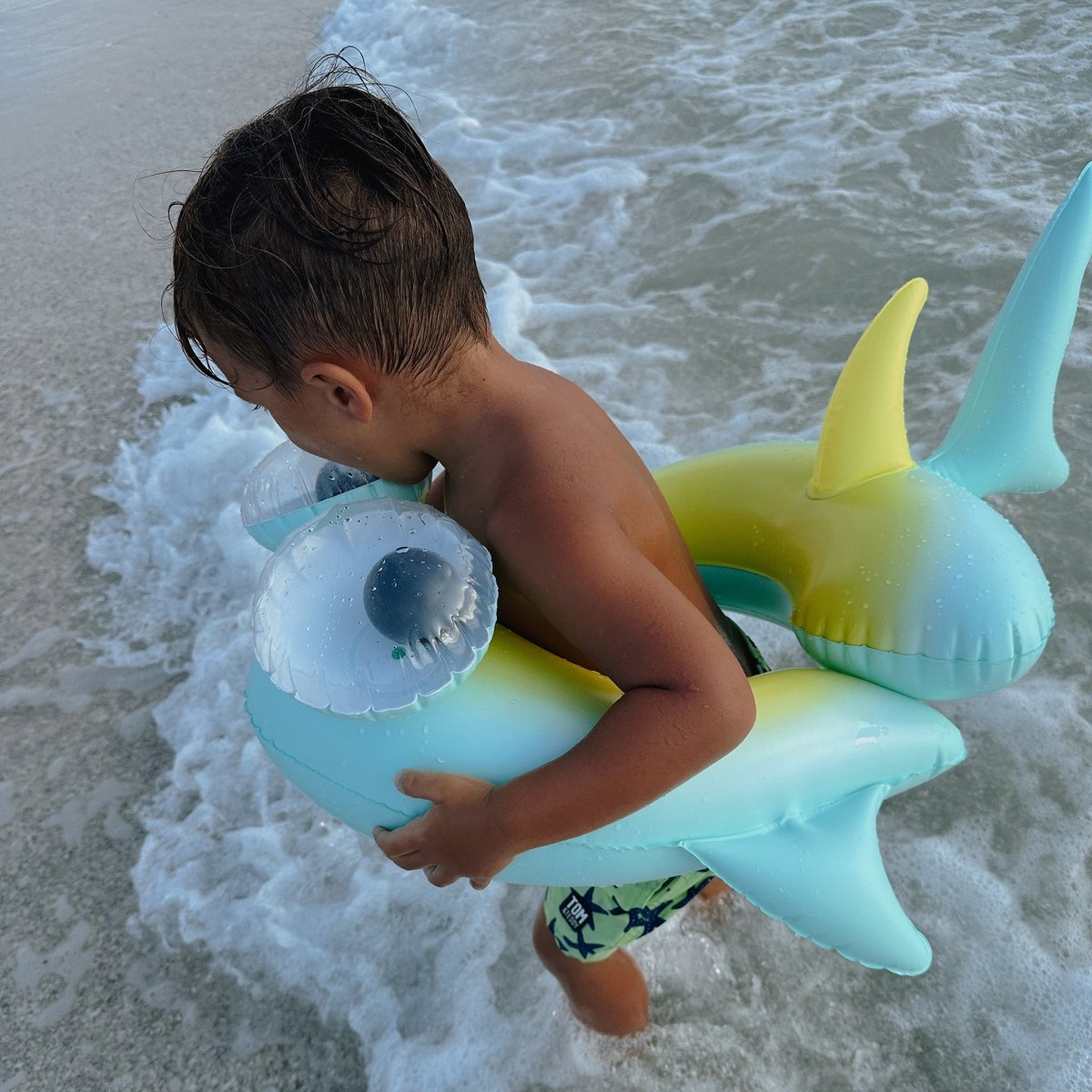 Kids Tube Pool Ring - Salty the Shark - SUNNYLiFE UK