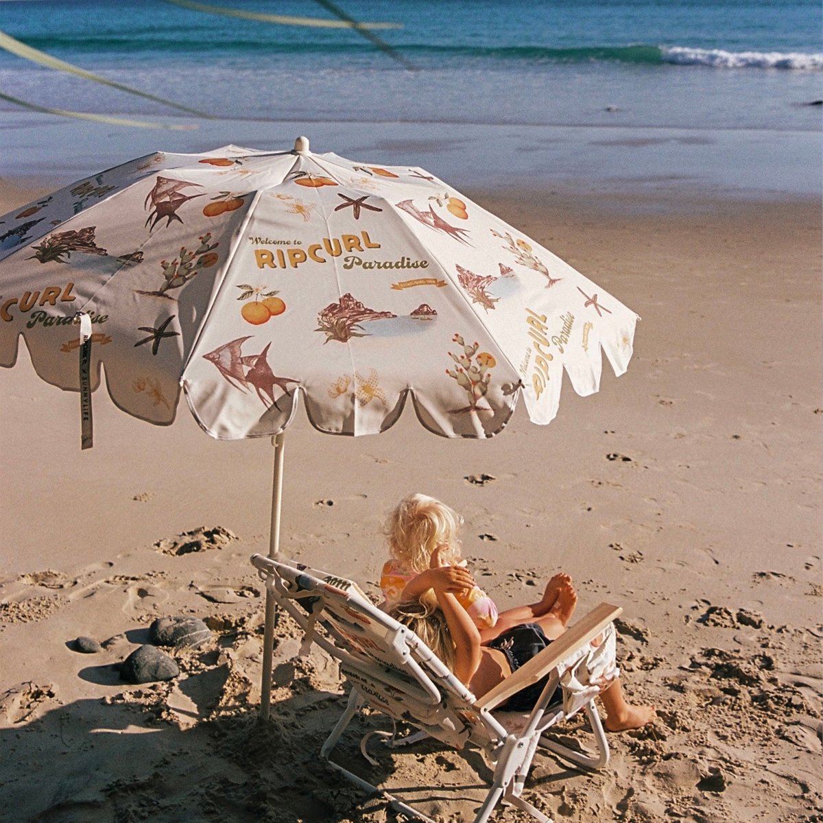 Luxe Beach Chair - Welcome to Paradise - SUNNYLiFE UK