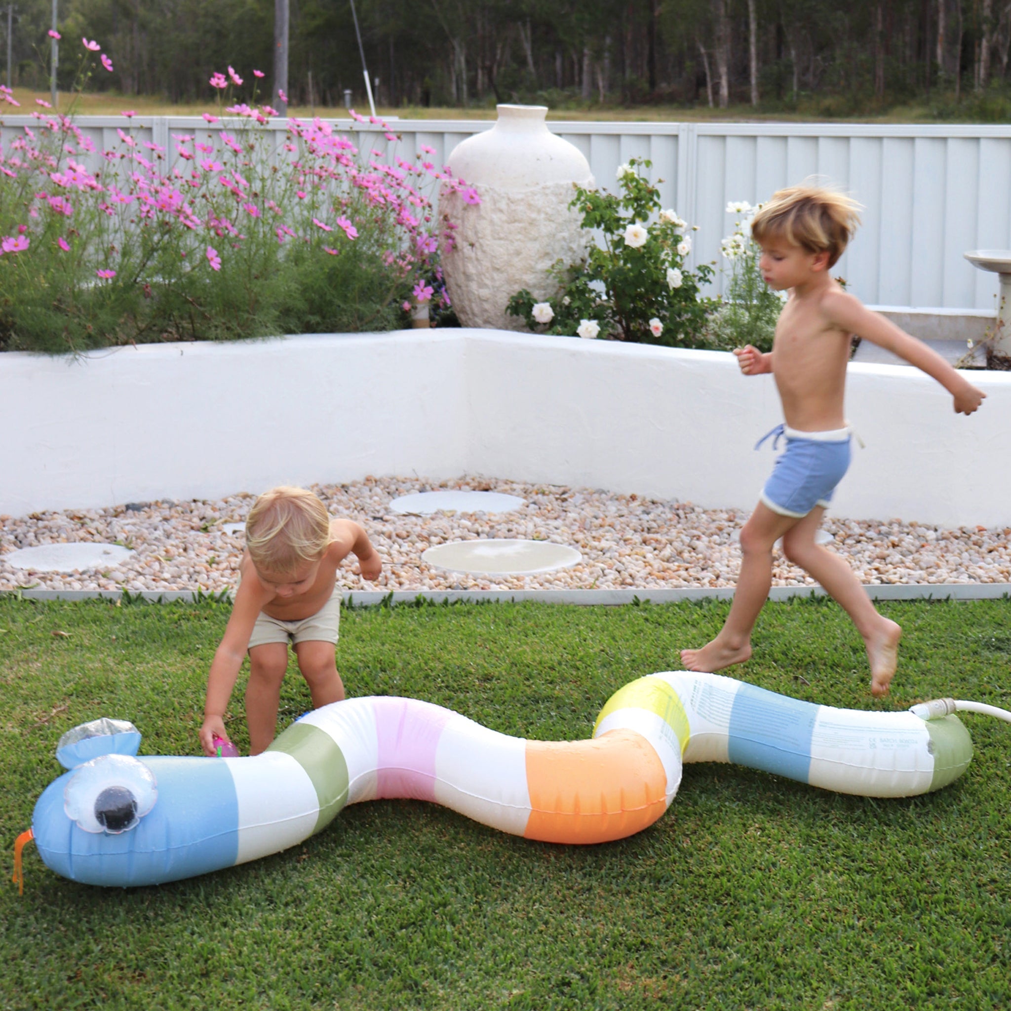 Inflatable Sprinkler | Into the Wild Multi