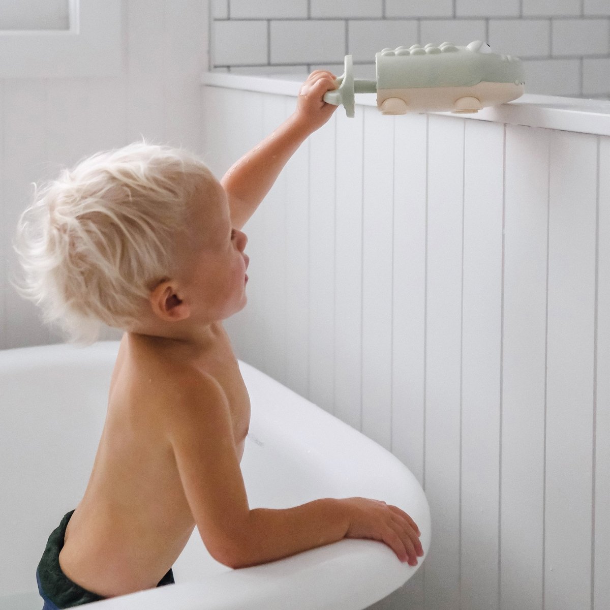 Crocodile Water Squirters - SUNNYLiFE UK