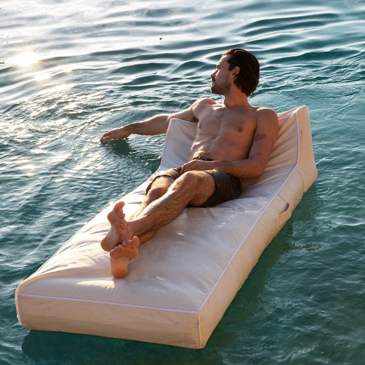 Luxe Lie - On Lounger - Casa - SUNNYLiFE UK